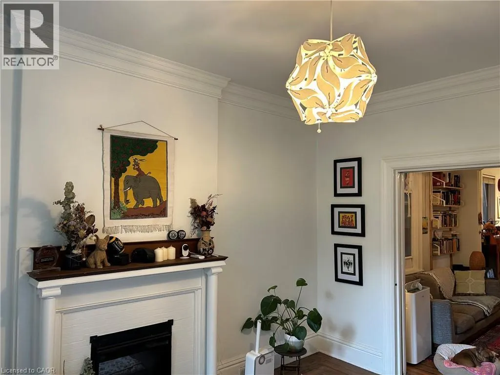 207 CHARLTON Avenue W Unit# 1, #1