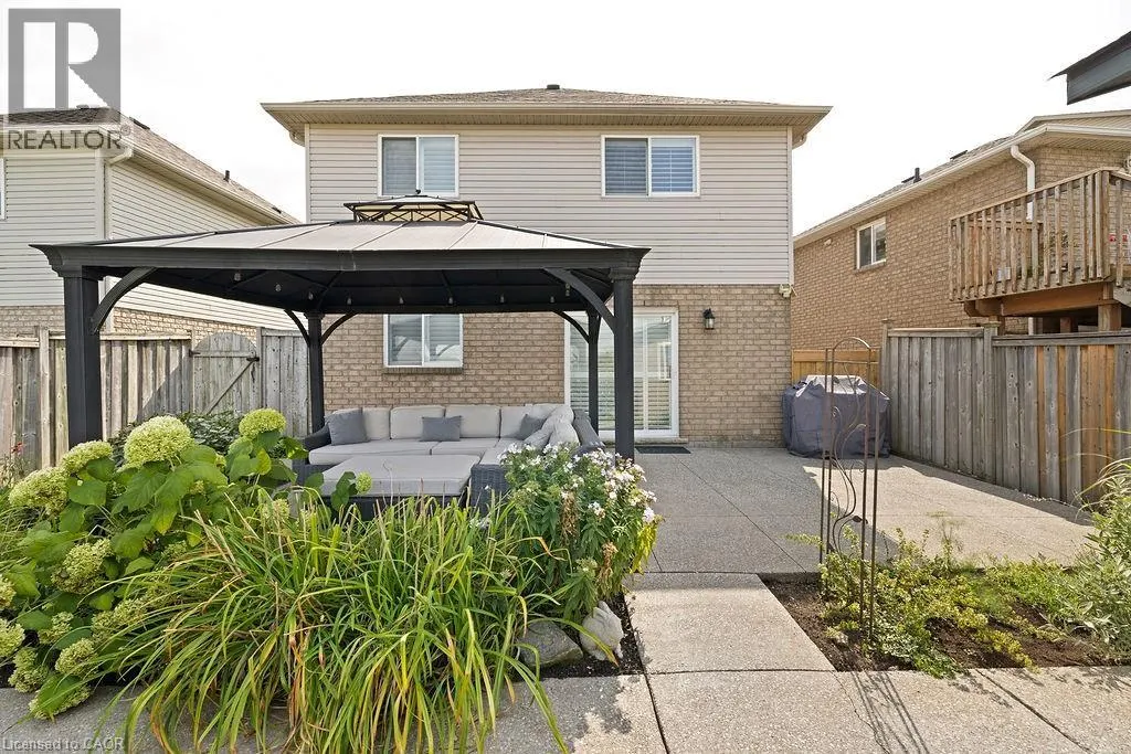 54 BRIAROSE Place