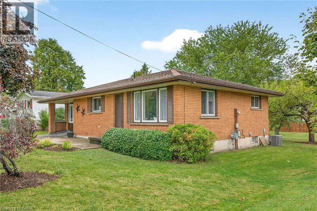 49 ERIE Avenue N