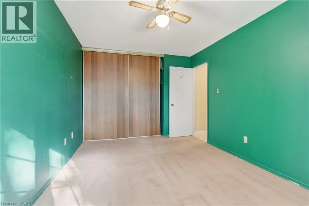 7 FARMER Court