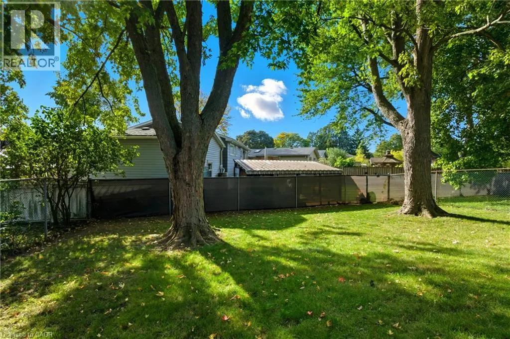 7 FARMER Court