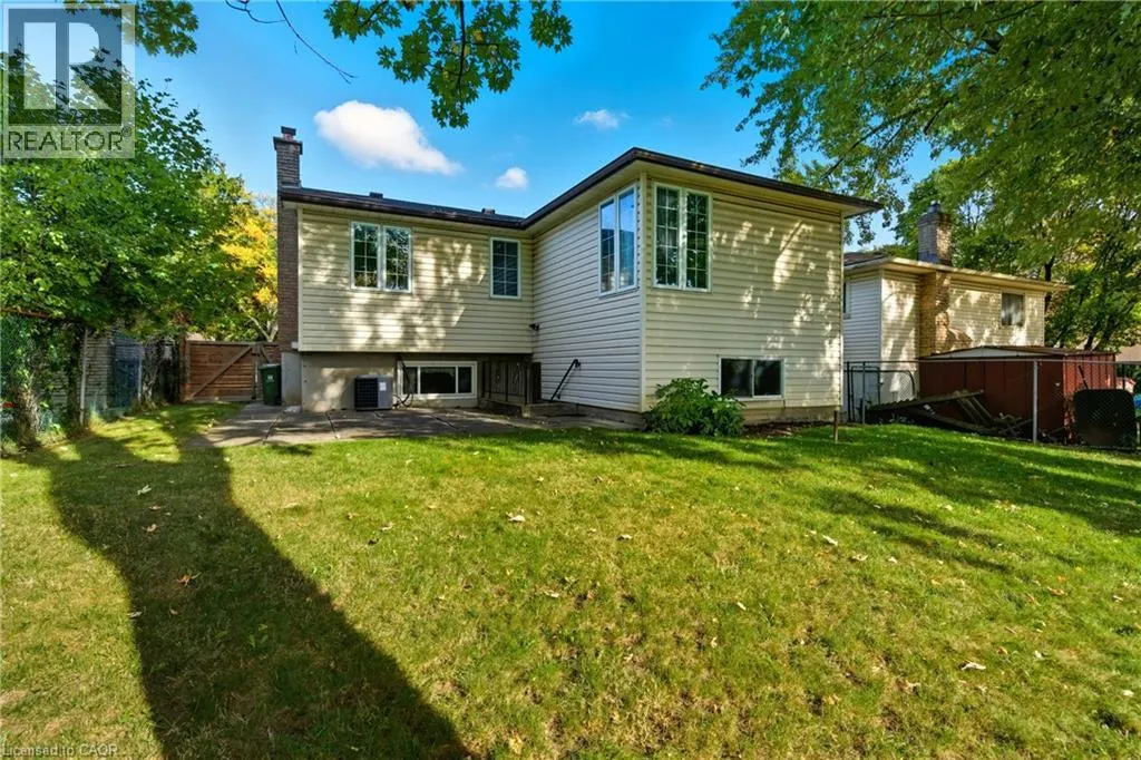 7 FARMER Court