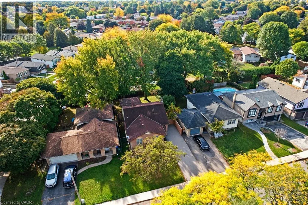 7 FARMER Court