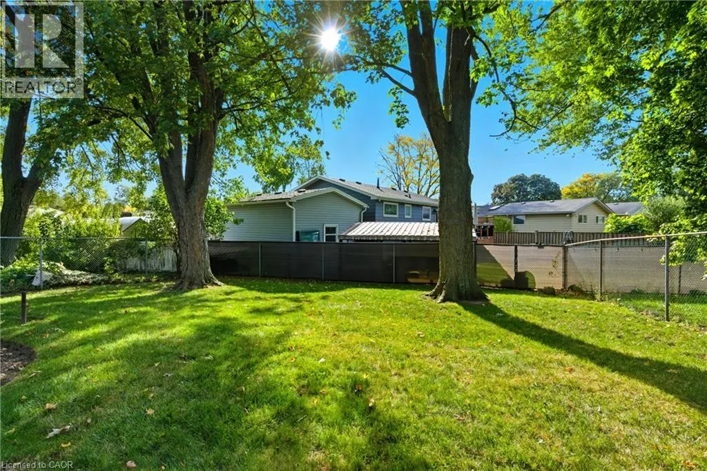 7 FARMER Court