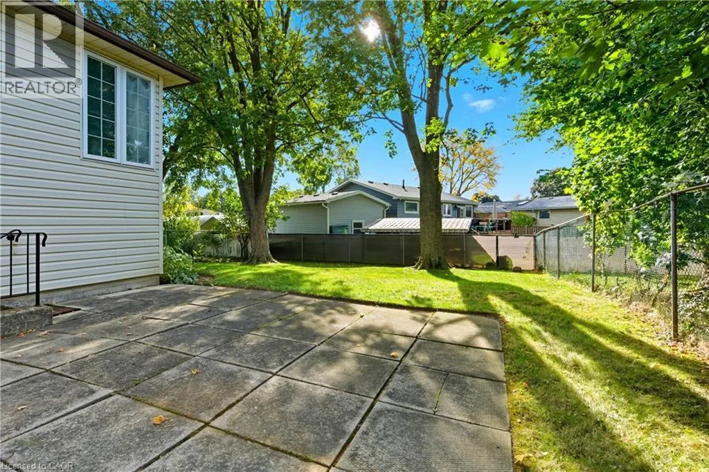 7 FARMER Court