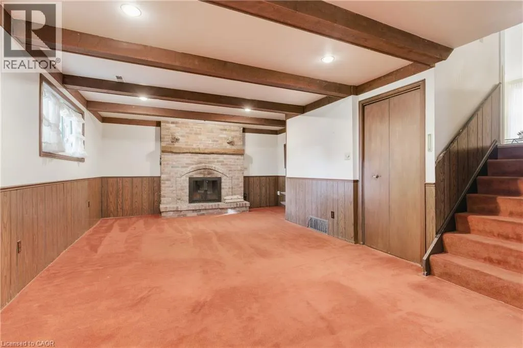 7 FARMER Court