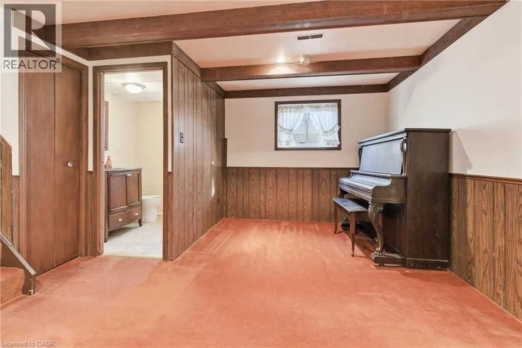 7 FARMER Court