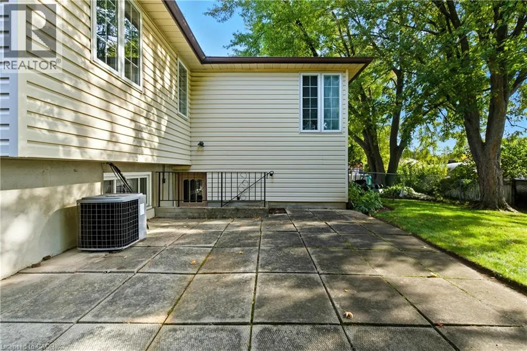 7 FARMER Court