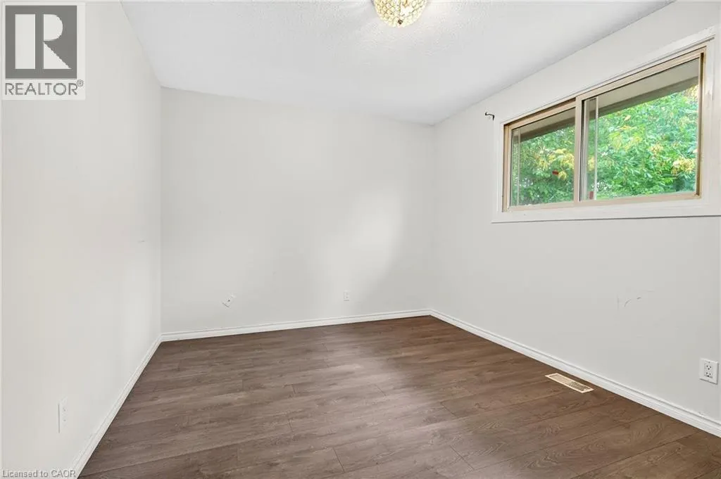 133 NORTHGATE Drive Unit# Main, #Main