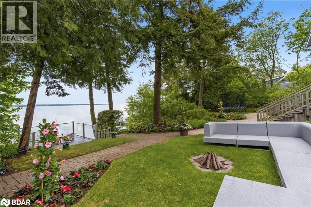 292 TRILLIUM Place
