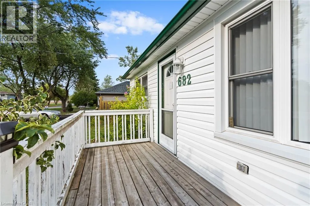 682 FAIRVIEW Road
