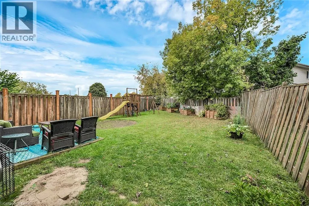 16 CALEDON Court