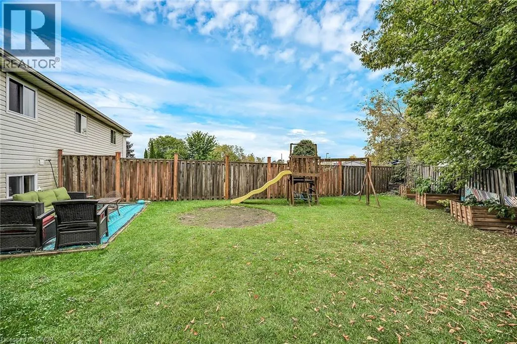 16 CALEDON Court
