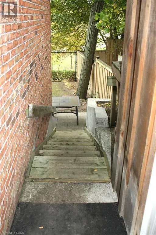 119 MAIN Street W Unit# B, #B