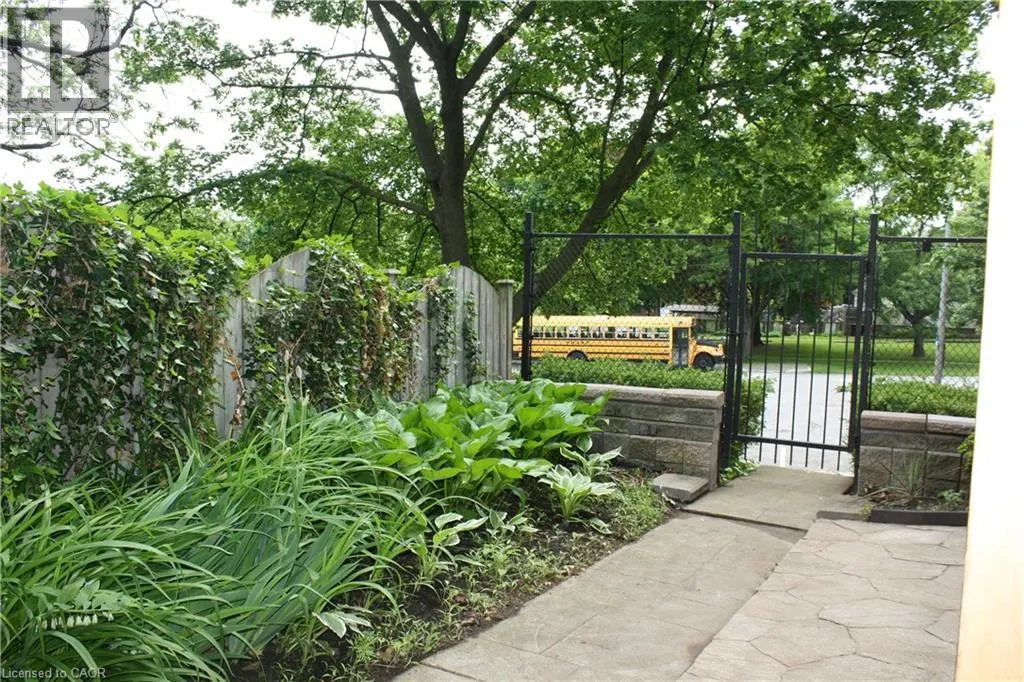 119 MAIN Street W Unit# B, #B