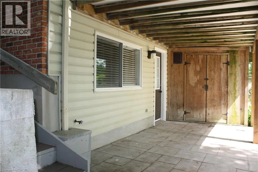 119 MAIN Street W Unit# B, #B