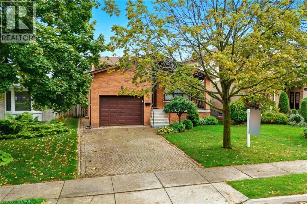 24 ELLINGTON Avenue