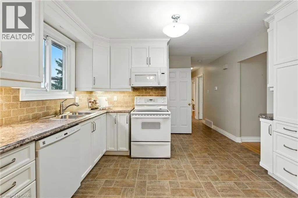 123 MOXLEY Drive
