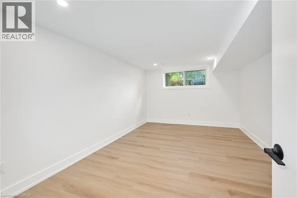 162 STONE CHURCH Road E
