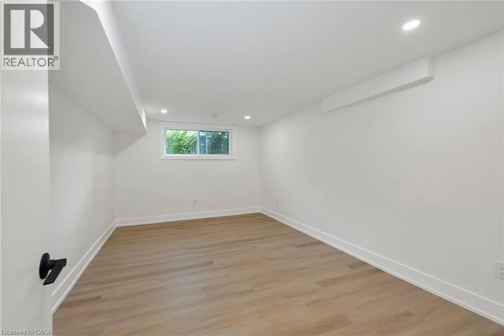 162 STONE CHURCH Road E