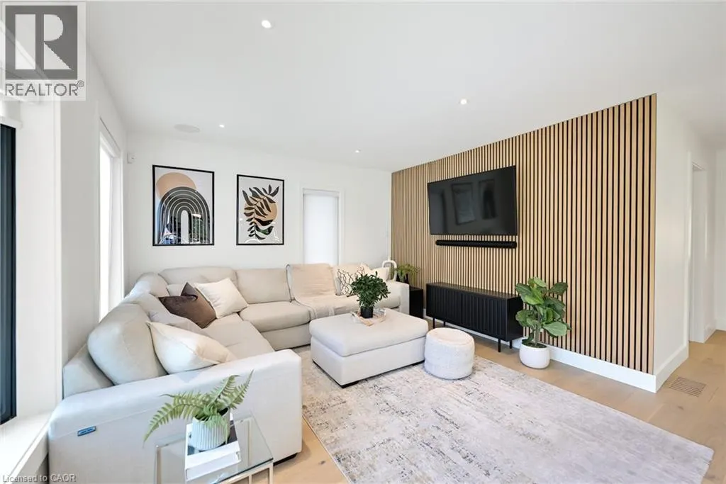 162 STONE CHURCH Road E
