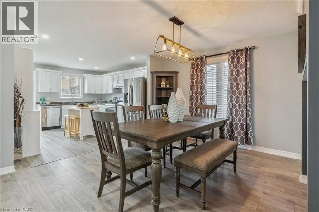 29 MAPLEVIEW Drive