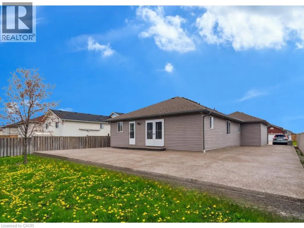 29 MAPLEVIEW Drive