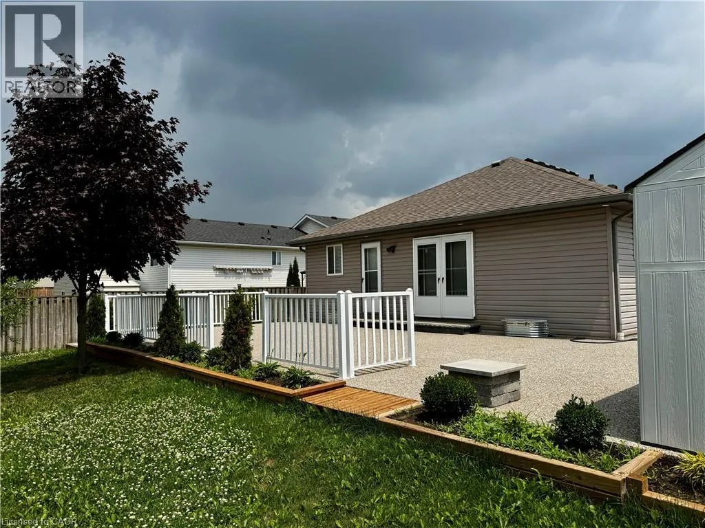 29 MAPLEVIEW Drive