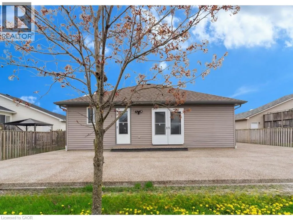 29 MAPLEVIEW Drive