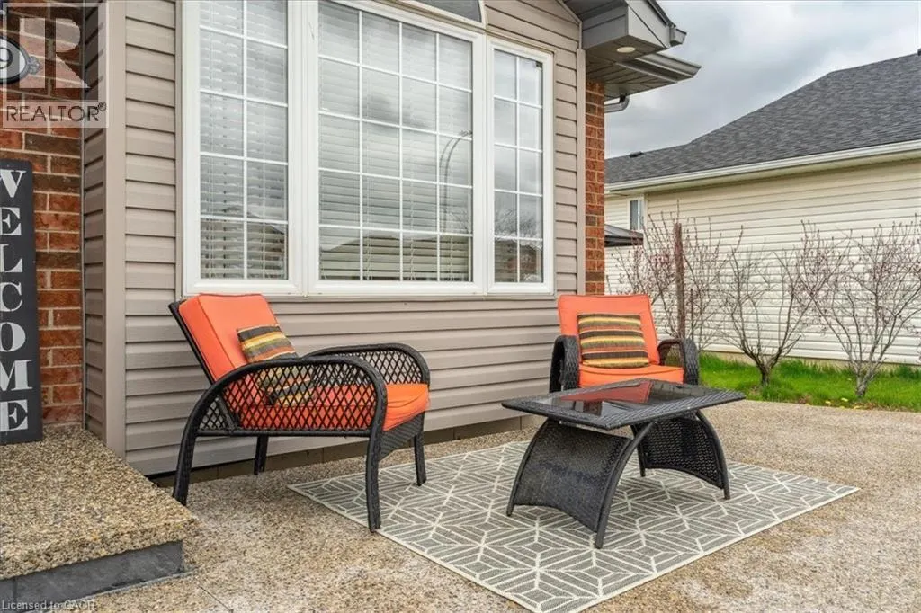 29 MAPLEVIEW Drive