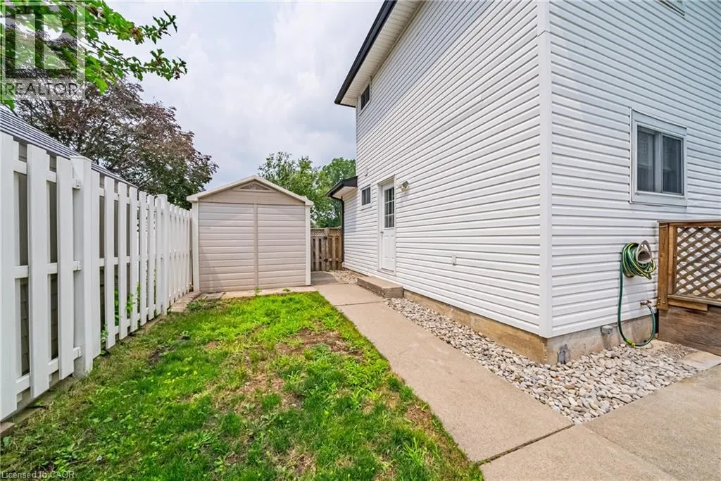 12 QUINLAN Court
