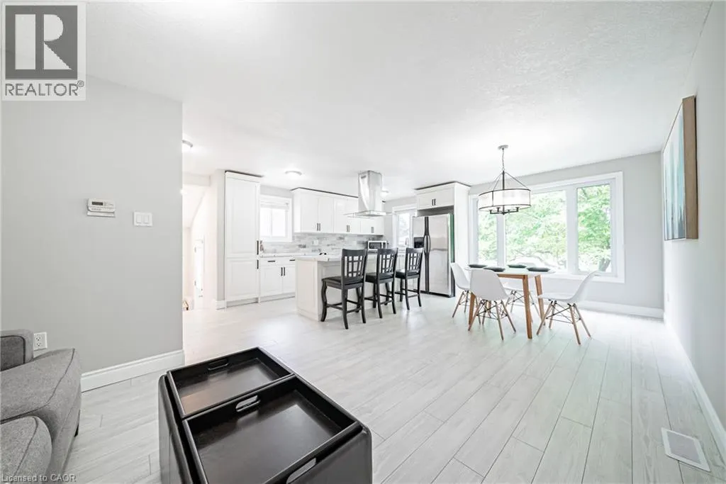 12 QUINLAN Court