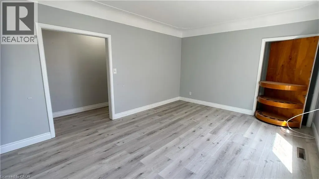 336 QUEENSTON Road Unit# Main, #Main