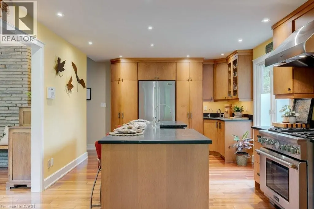 59 PARK Road S