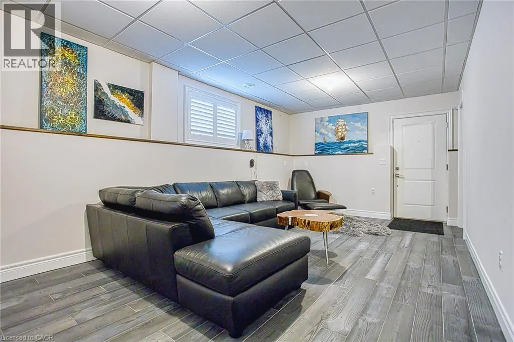 43 SAUER Avenue