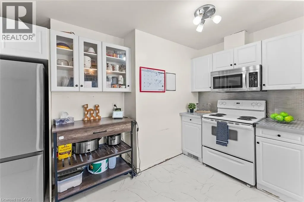 2 HOMEWOOD Avenue
