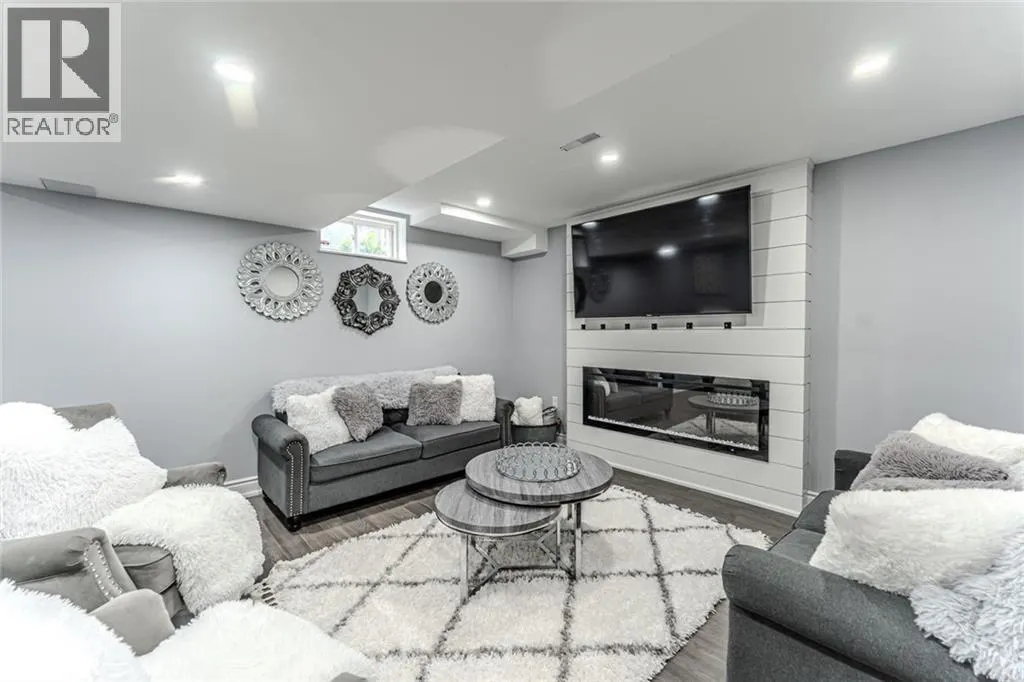 170 THRUSHWOOD Drive