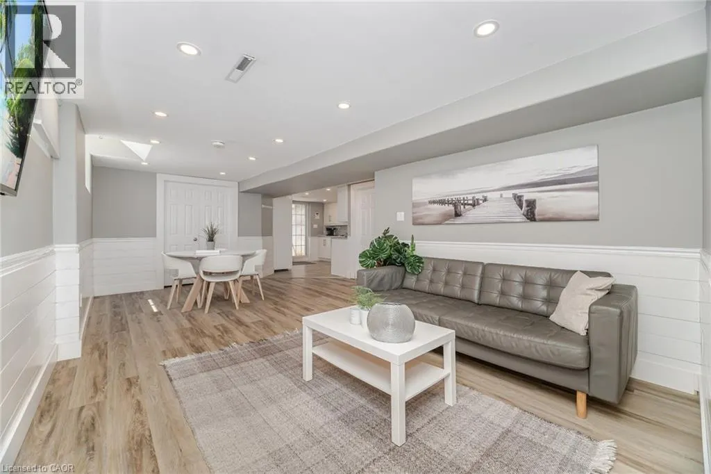 77 FAIRVIEW Road