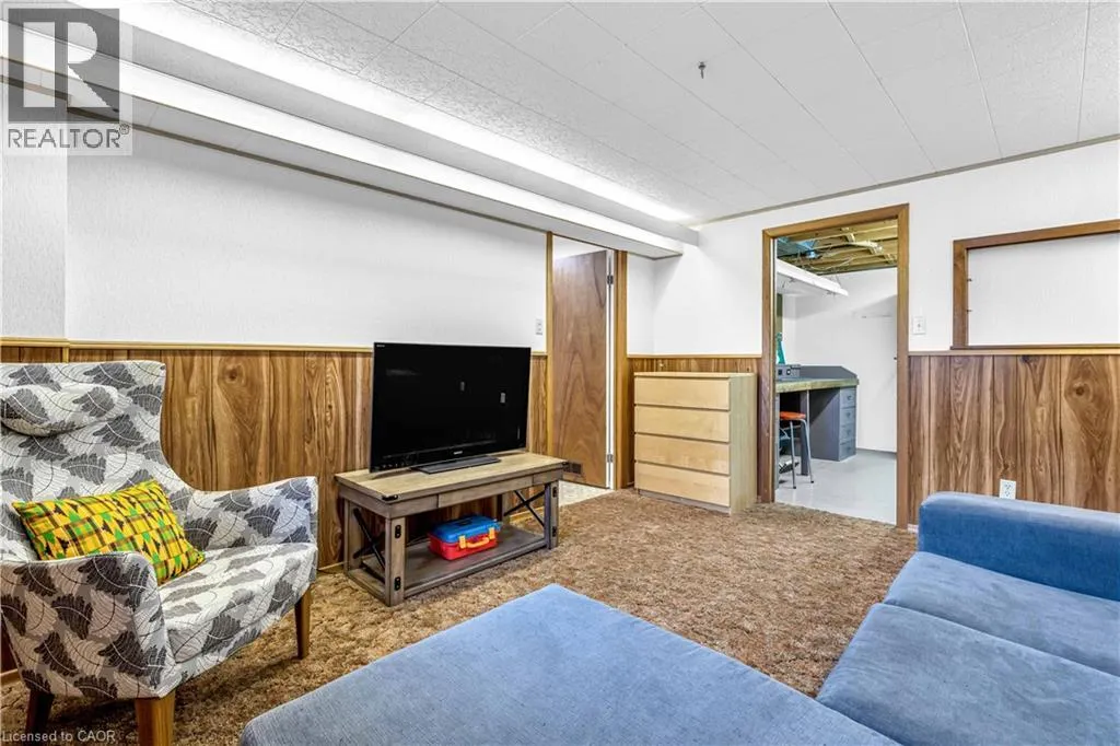 19 KESSELRING Drive