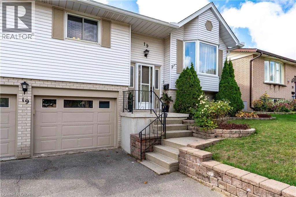 19 KESSELRING Drive