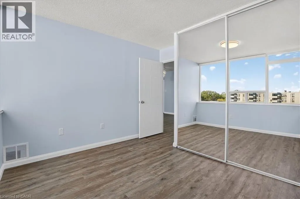 3227 KING Street E Unit# 506, #506