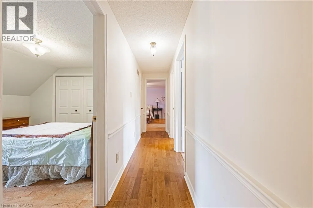 140 AMBERLY Boulevard