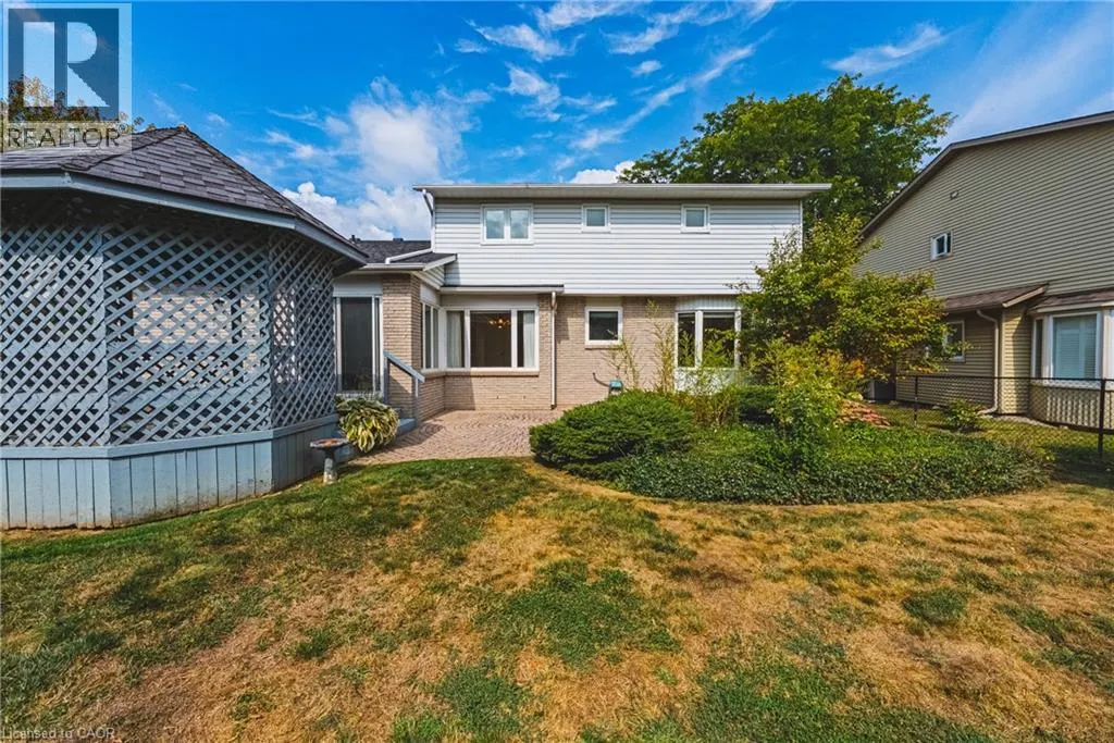 140 AMBERLY Boulevard