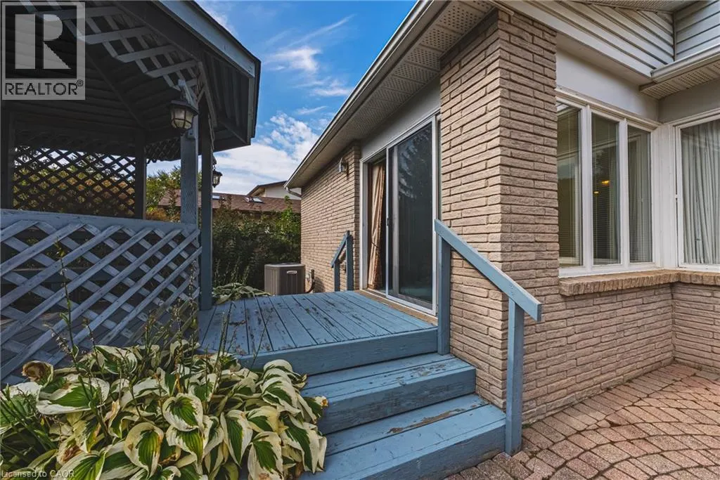 140 AMBERLY Boulevard