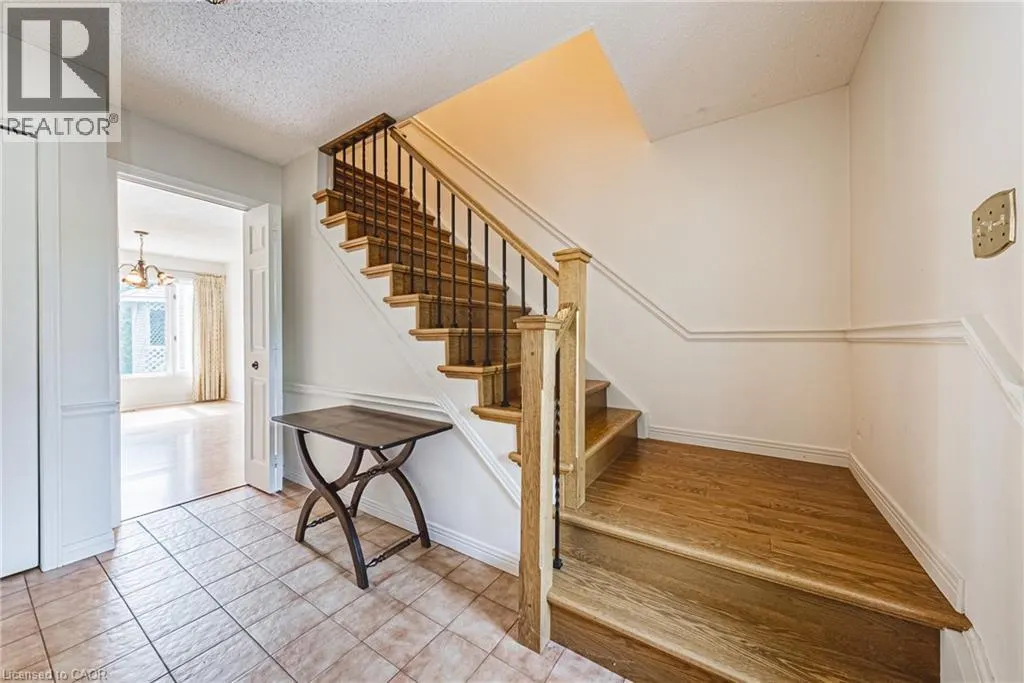 140 AMBERLY Boulevard