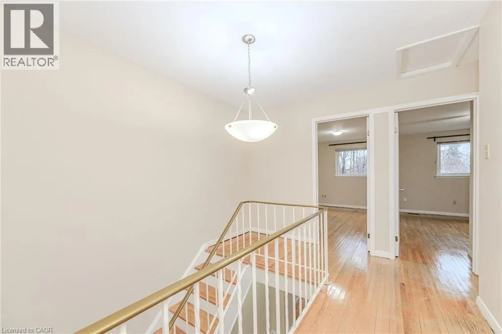 5479 SCHUELLER Crescent