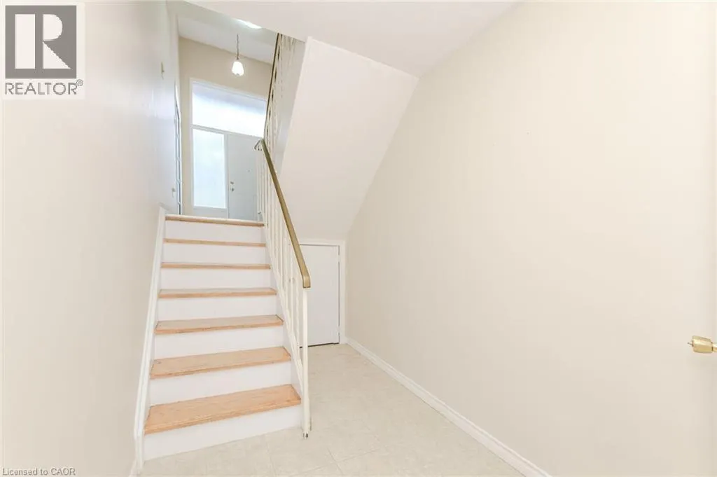 5479 SCHUELLER Crescent