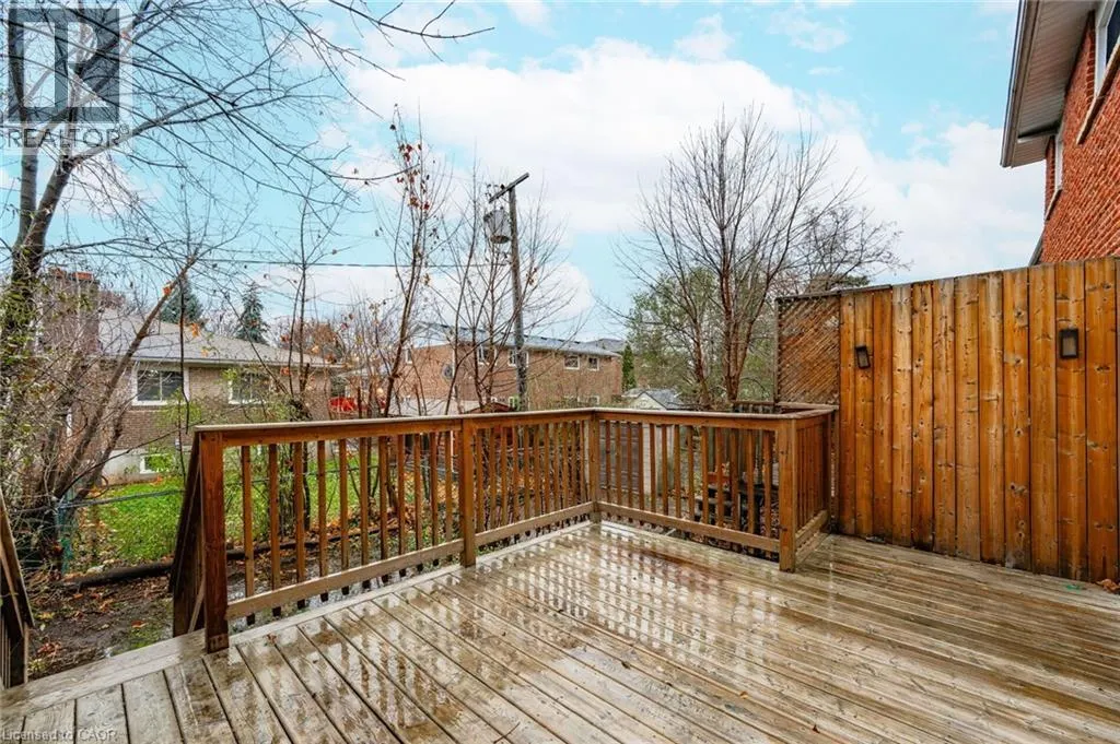 5479 SCHUELLER Crescent