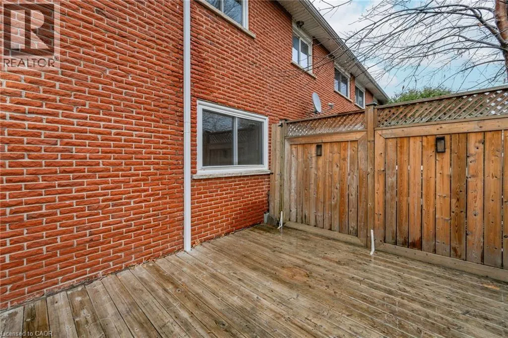 5479 SCHUELLER Crescent