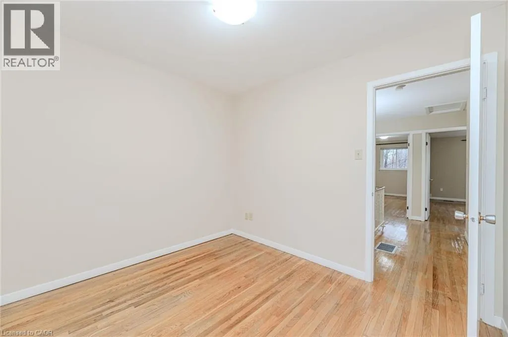 5479 SCHUELLER Crescent